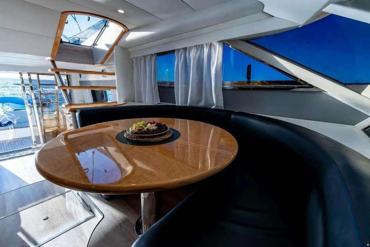 Fairline Squadron 56