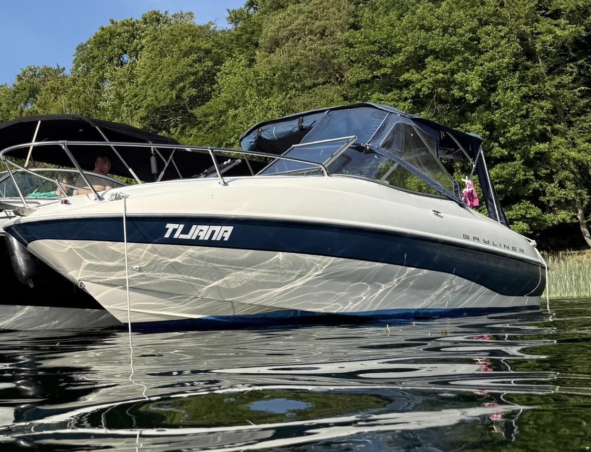 Bayliner 212 Capri