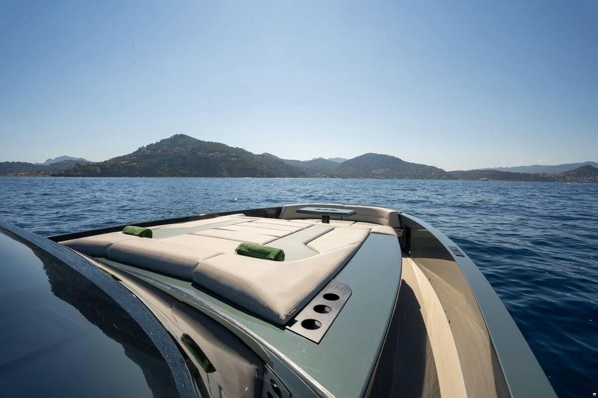 Vanquish 54