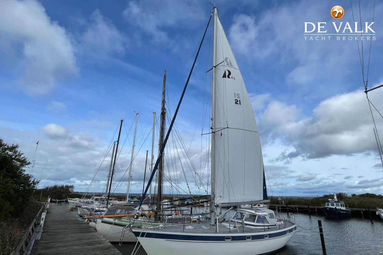 Hallberg-Rassy 42 E