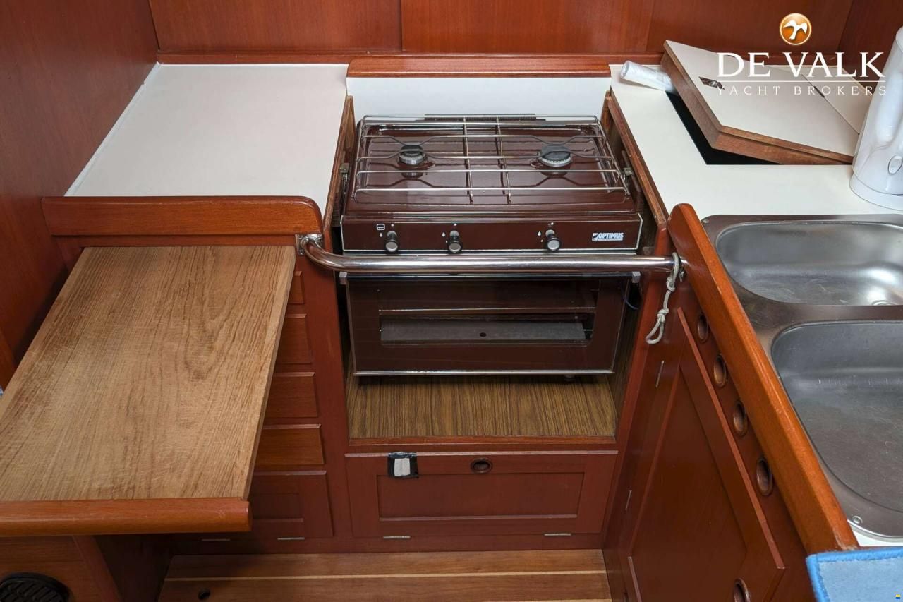 Hallberg-Rassy 42 E