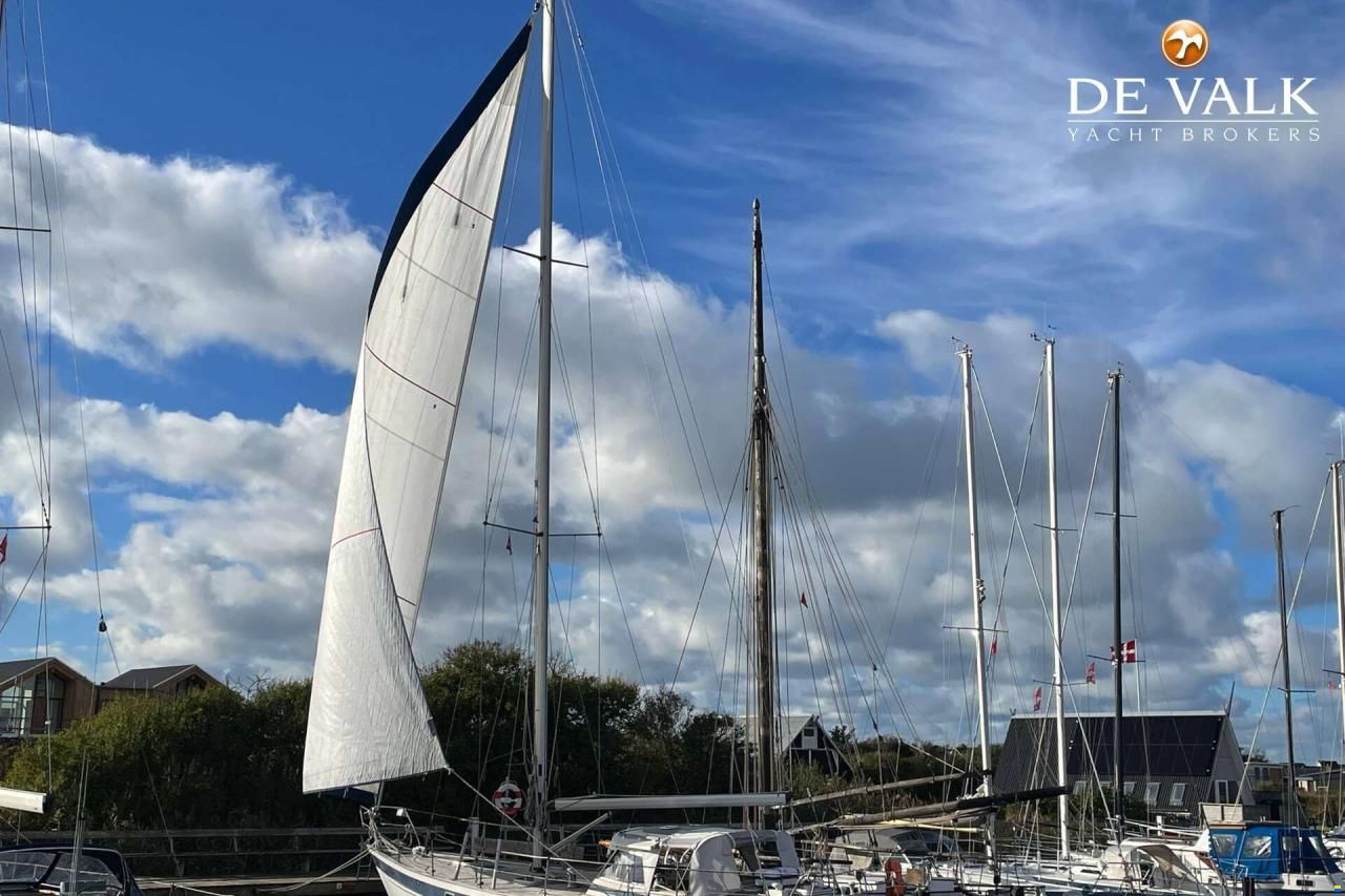 Hallberg-Rassy 42 E