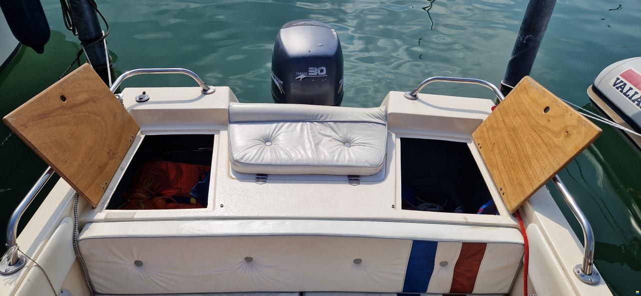 Nuova Fiberglass Flight