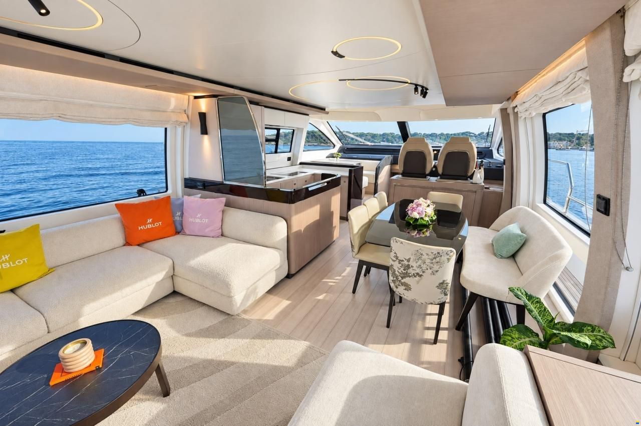Azimut 72