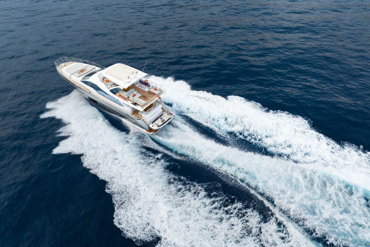 Azimut 72