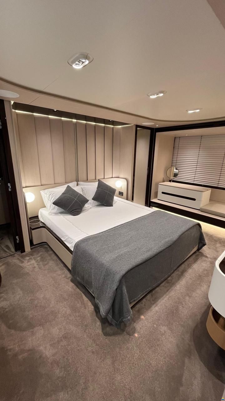 Azimut Grande 25