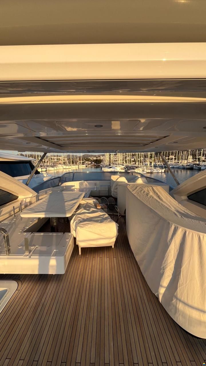 Azimut Grande 25