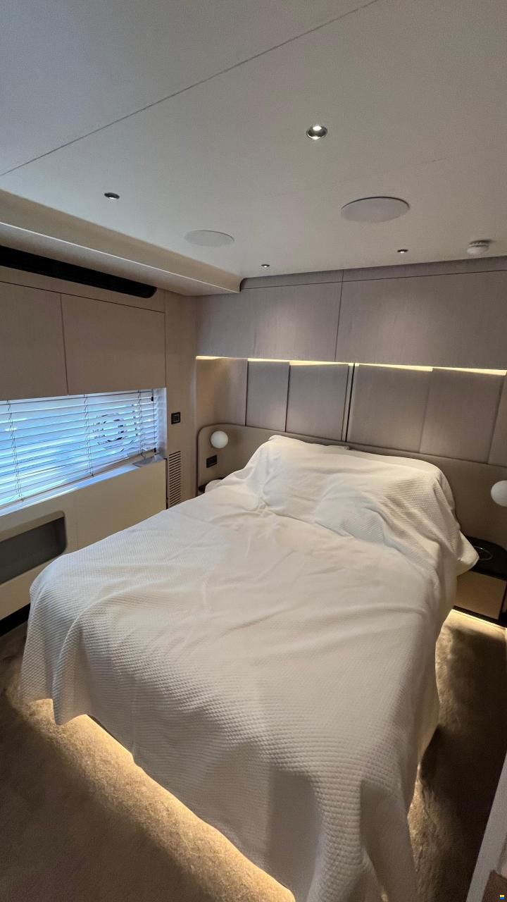 Azimut Grande 25