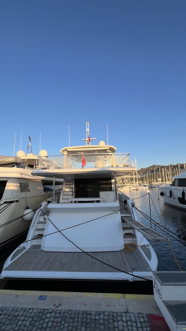 Azimut Grande 25