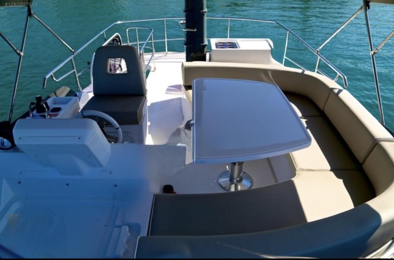 Azimut Grande 25