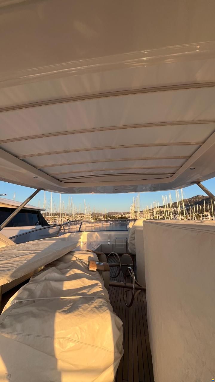 Azimut Grande 25