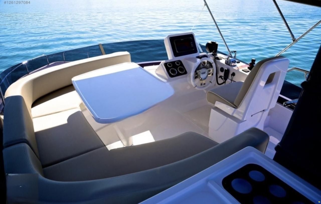 Azimut Grande 25