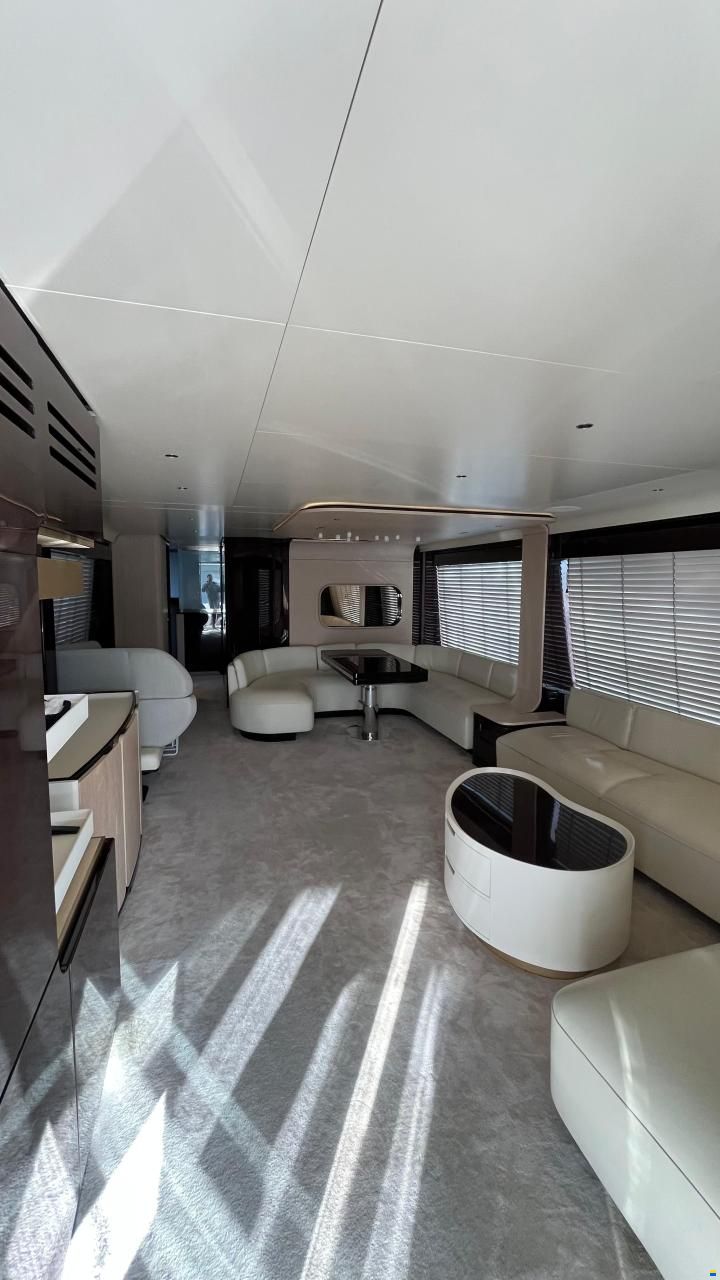 Azimut Grande 25