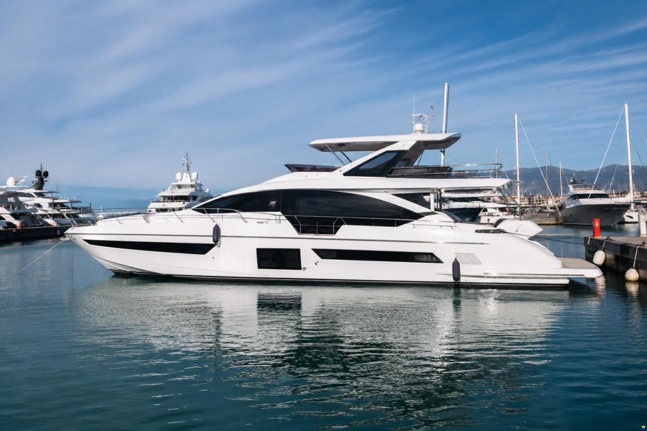 Azimut Grande 25