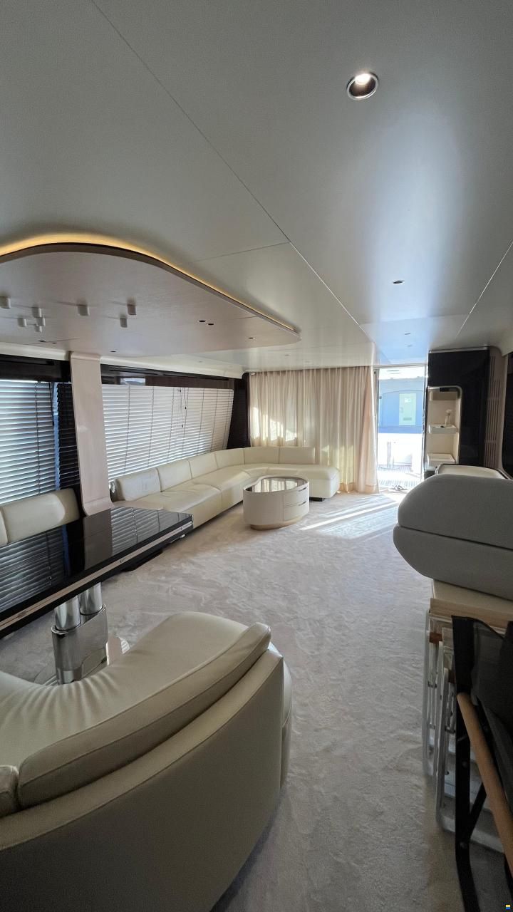 Azimut Grande 25