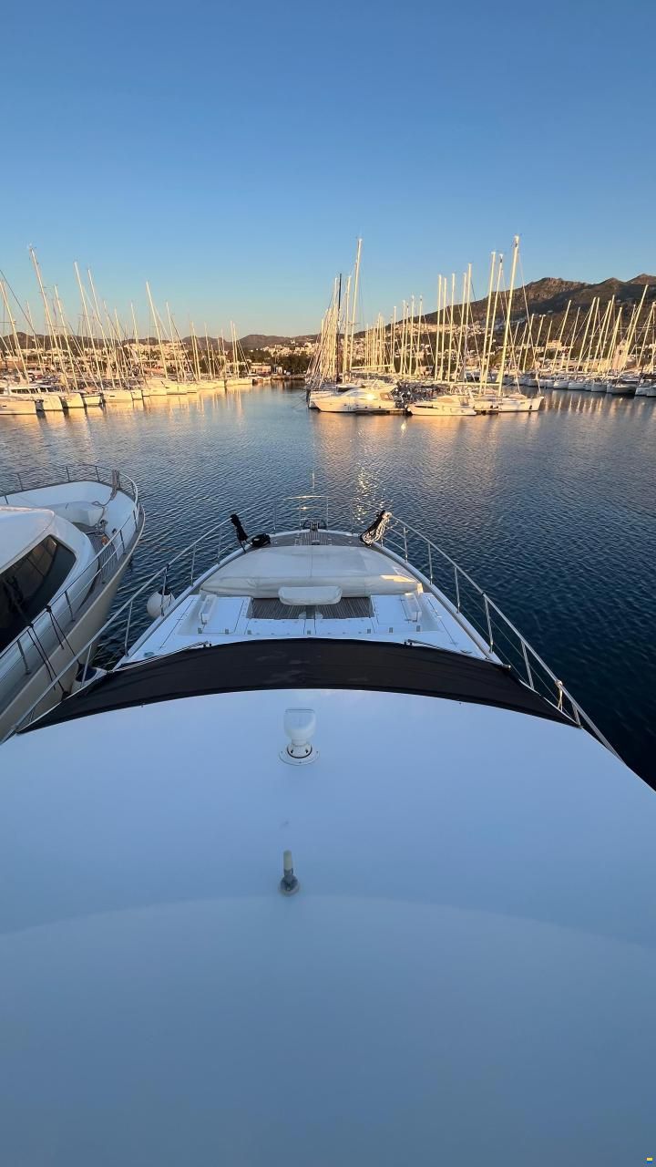 Azimut Grande 25