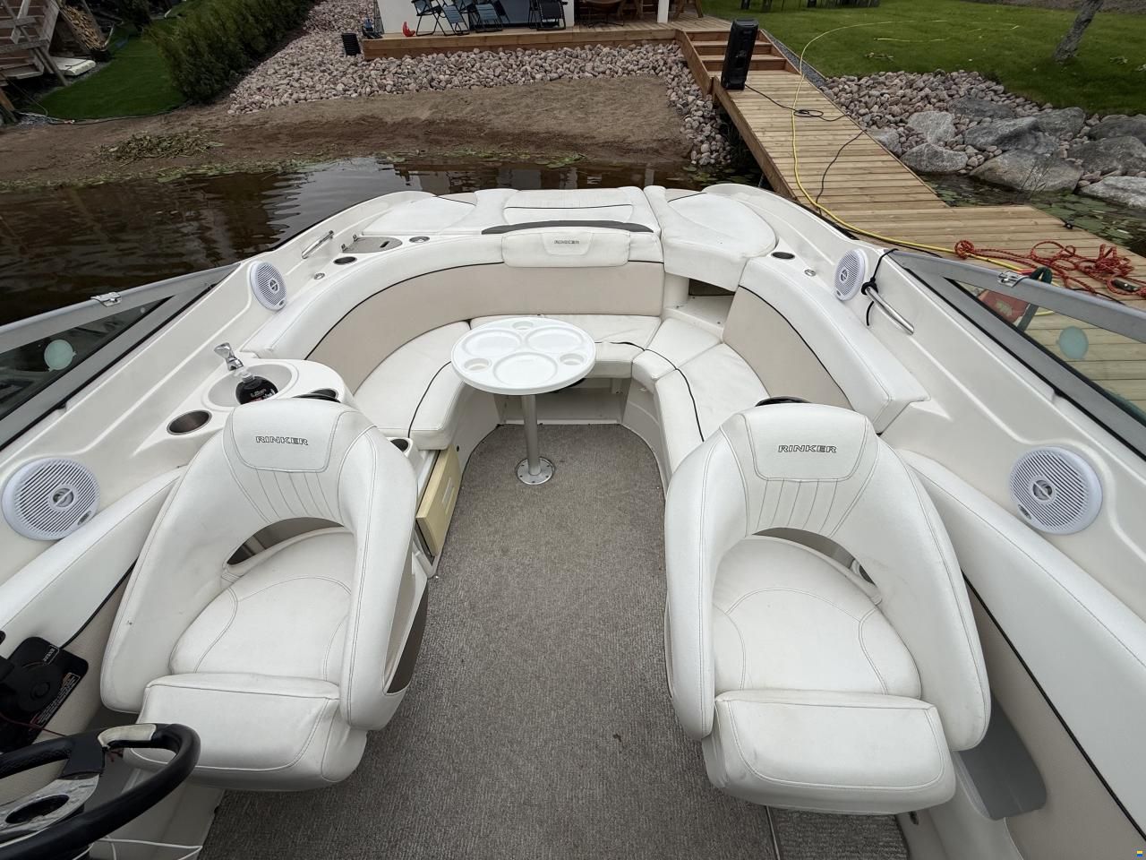 Rinker Captiva 246 CC