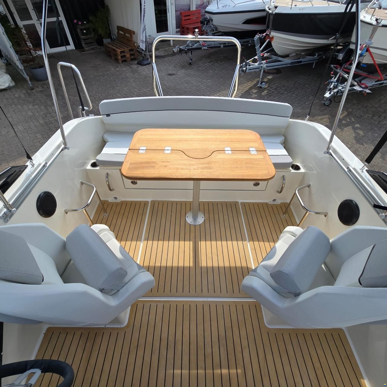 Quicksilver 605 Cruiser Deluxe + F115XL CT