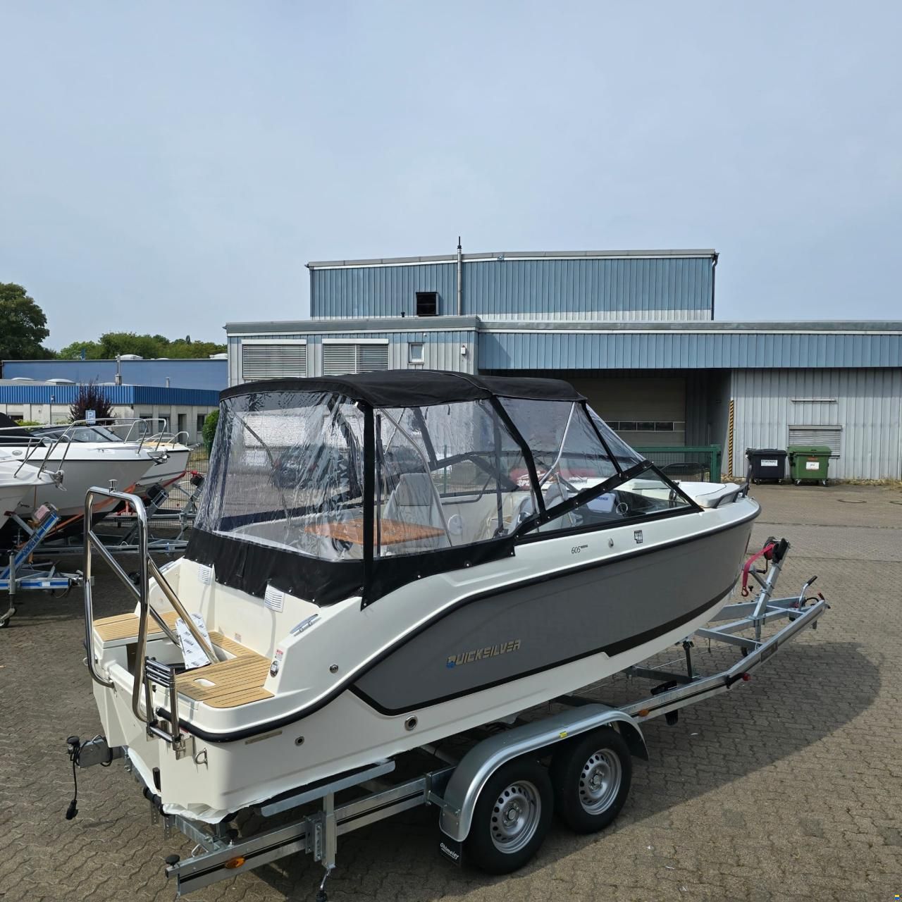 Quicksilver 605 Cruiser Deluxe + F115XL CT