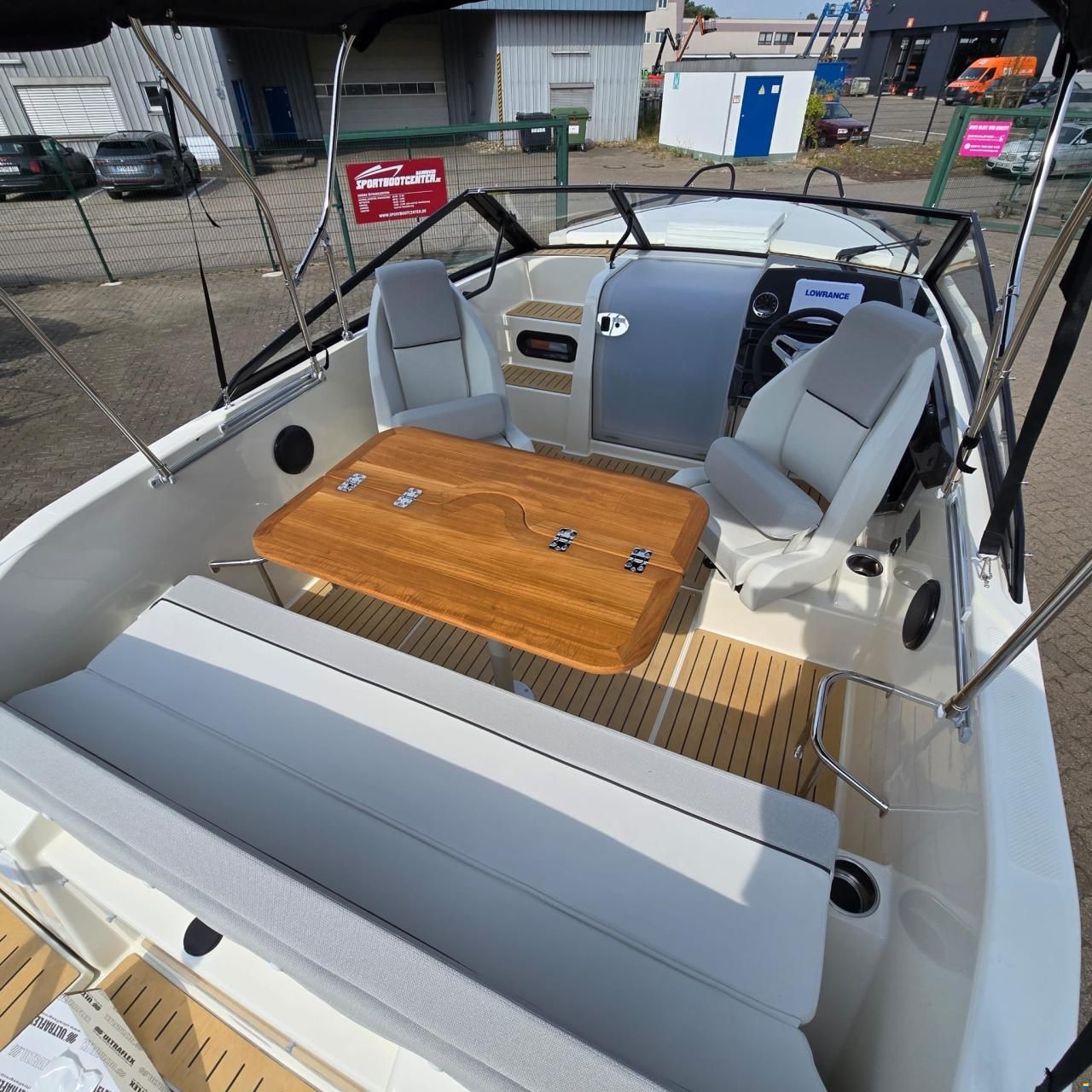 Quicksilver 605 Cruiser Deluxe + F115XL CT