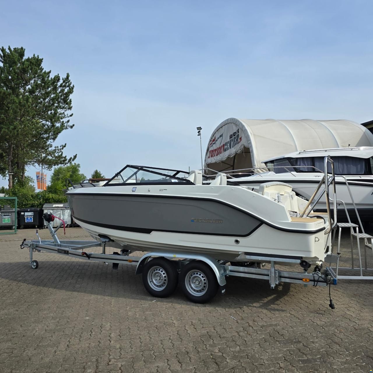 Quicksilver 605 Cruiser Deluxe + F115XL CT