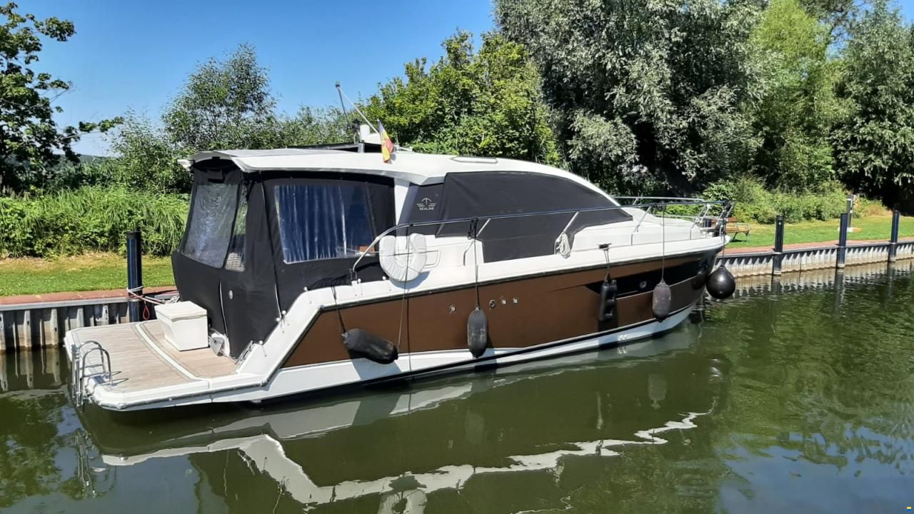 Sealine C330