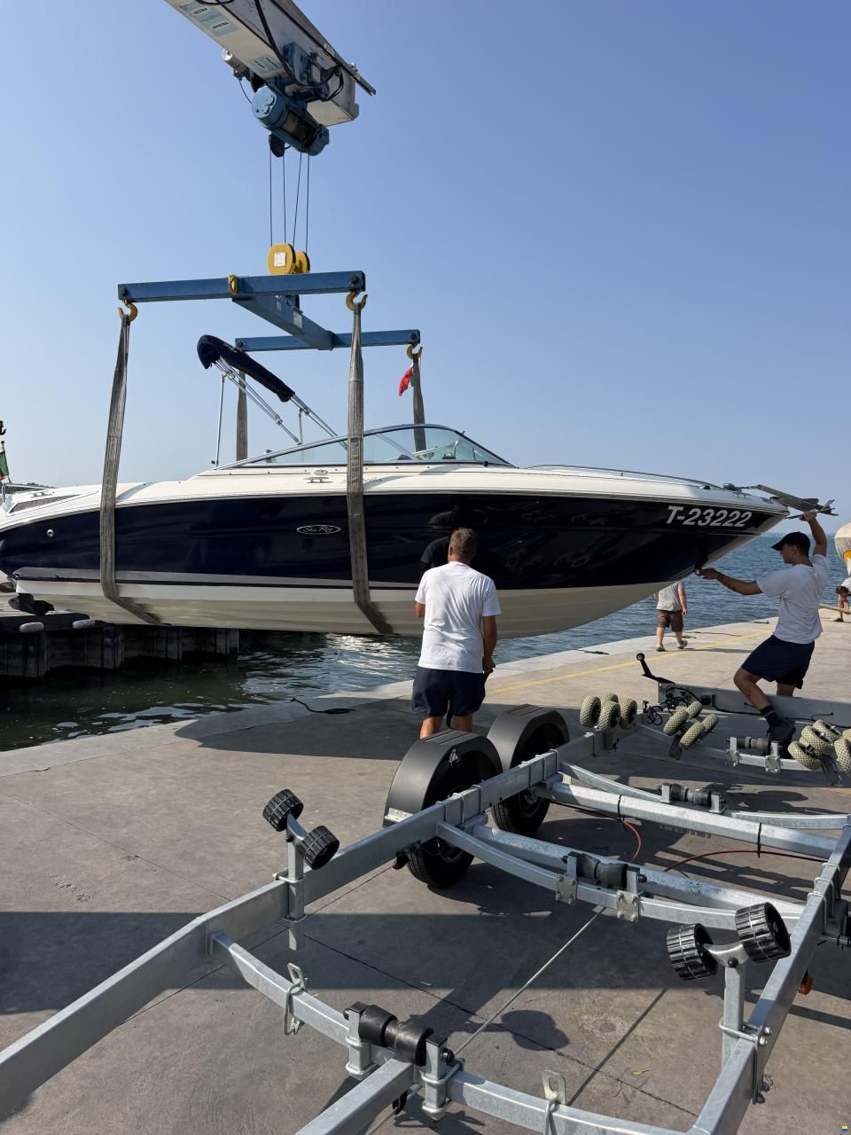 Sea Ray 220 SSE