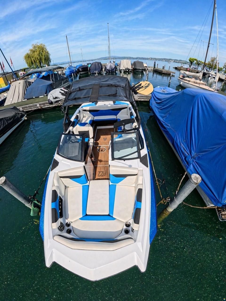Axis by Malibu A22