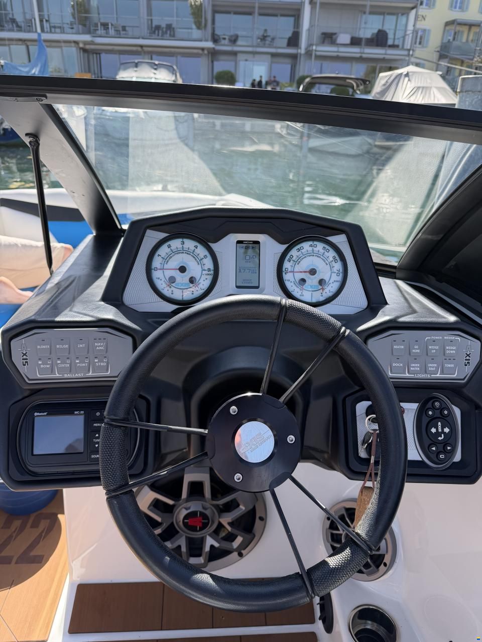 Axis by Malibu A22