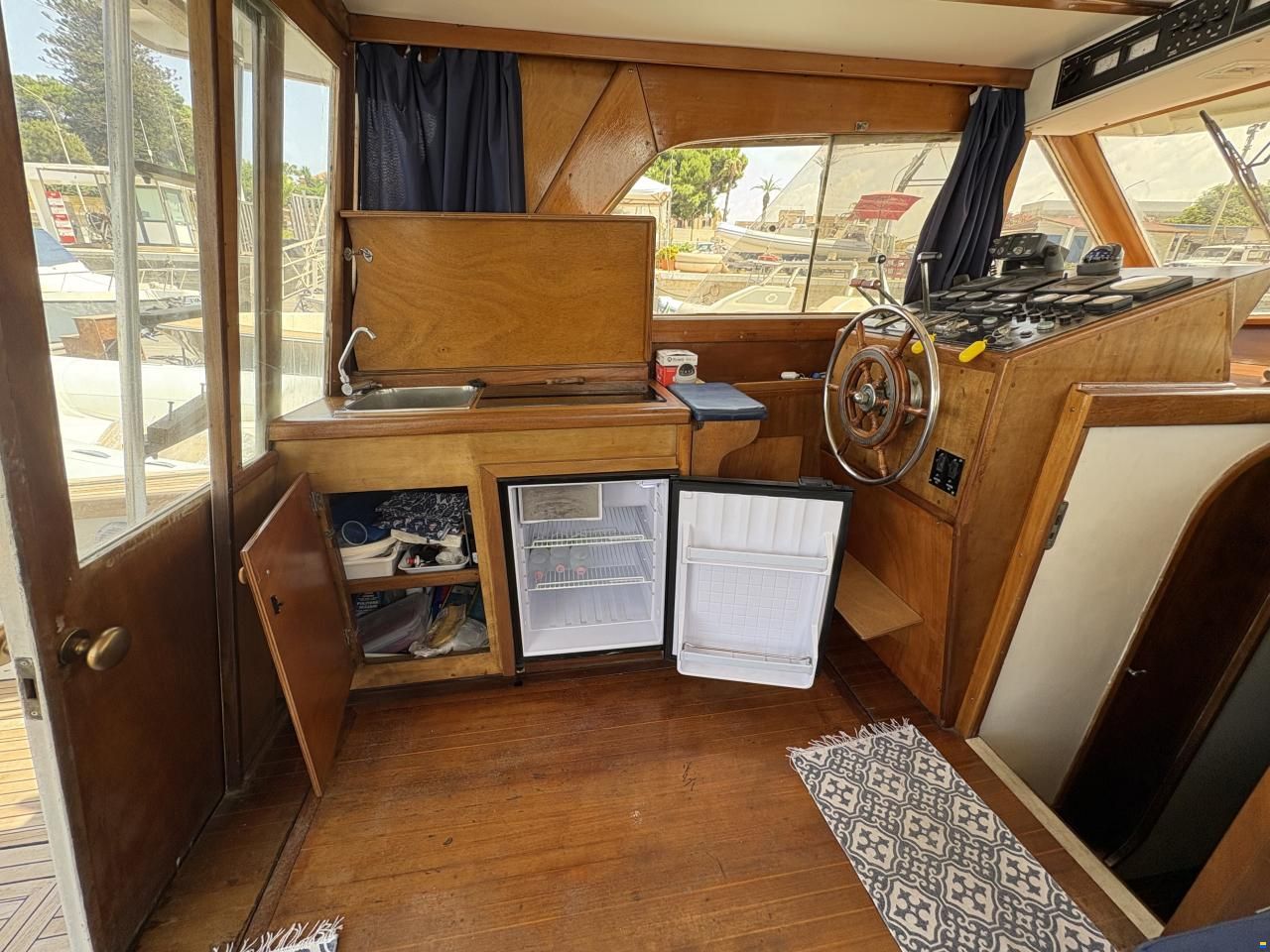 Italcraft X 33 Flying Bridge