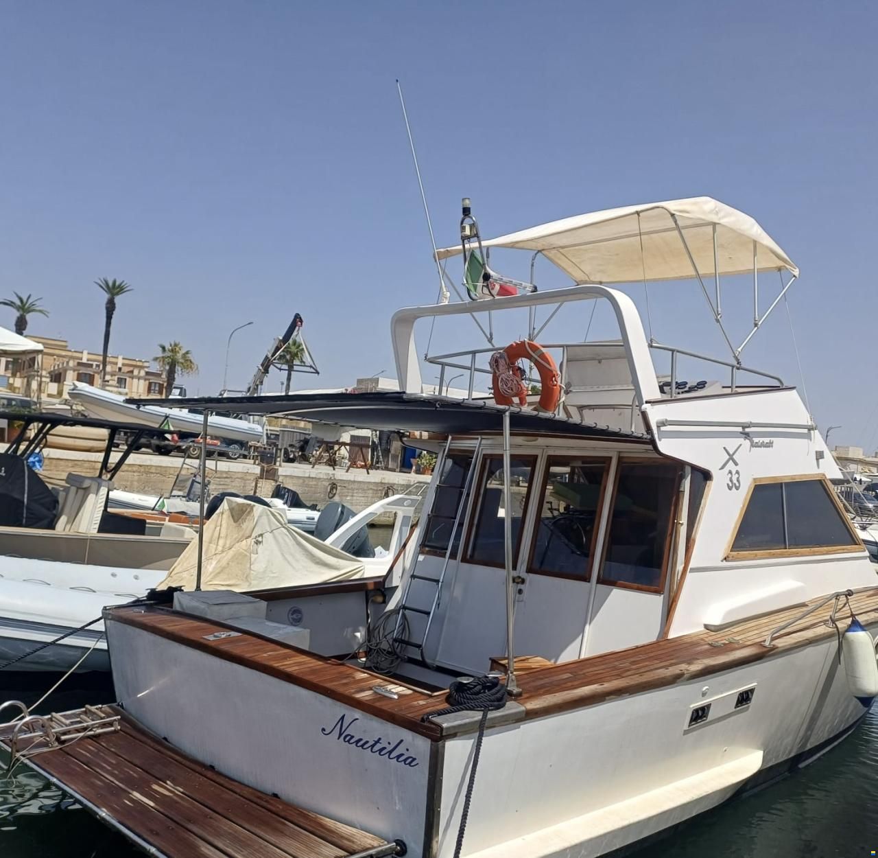 Italcraft X 33 Flying Bridge