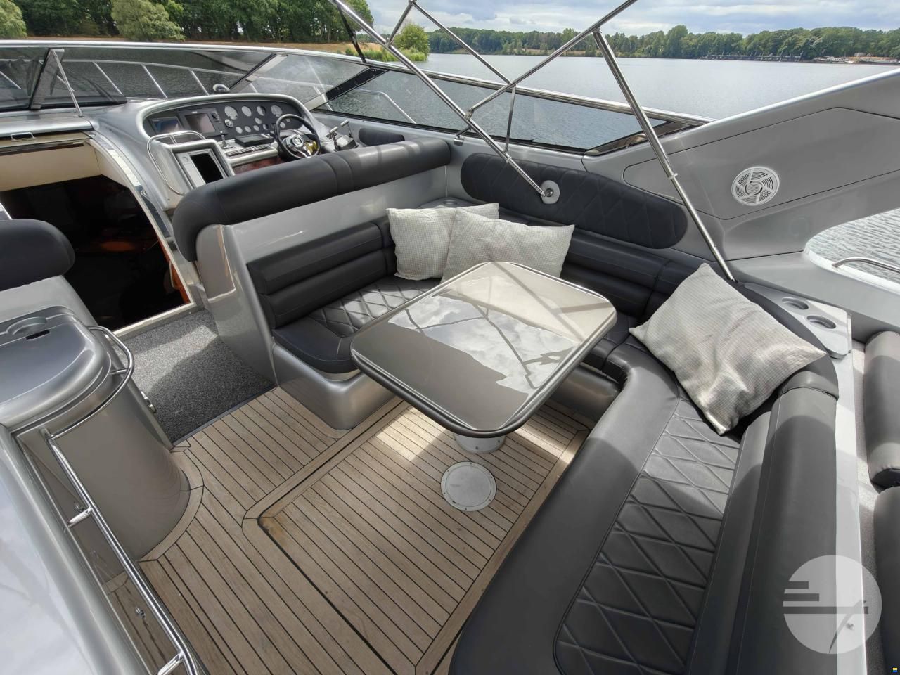 Sunseeker Camargue 55