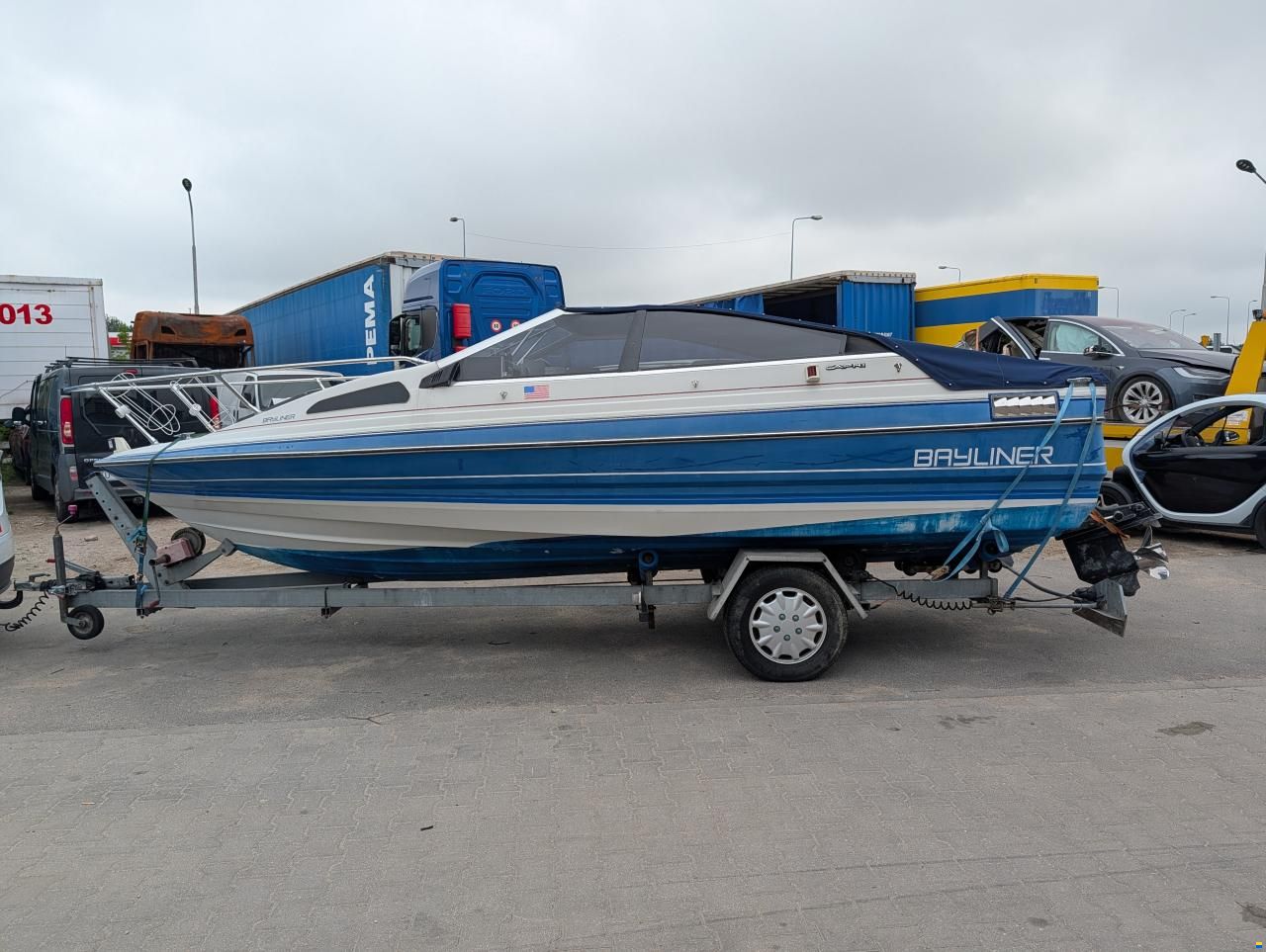 Bayliner Capri