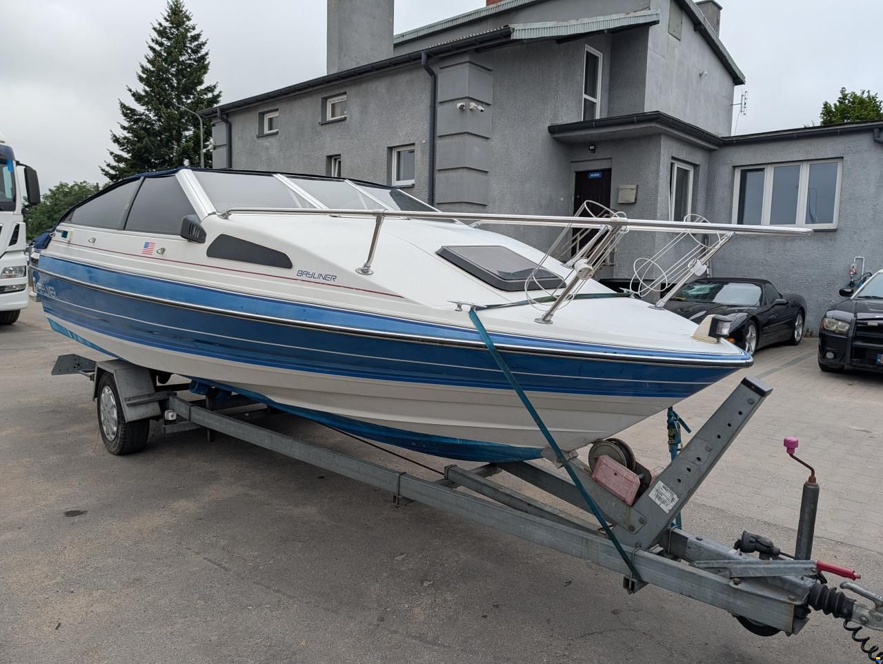 Bayliner Capri