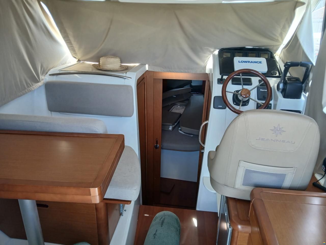 Jeanneau Merry Ficher 855