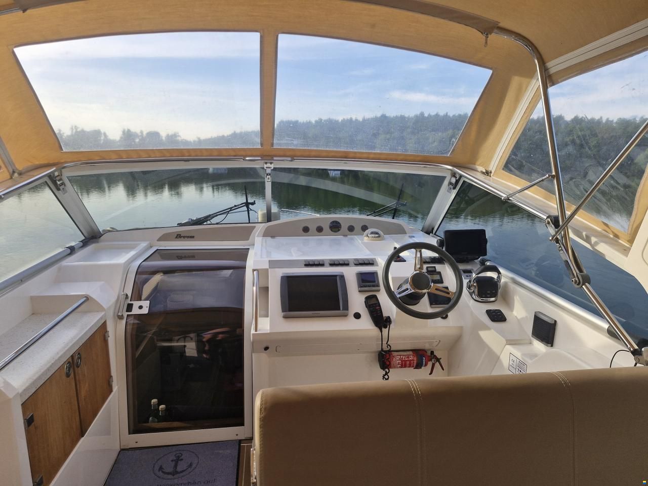 Broom 370