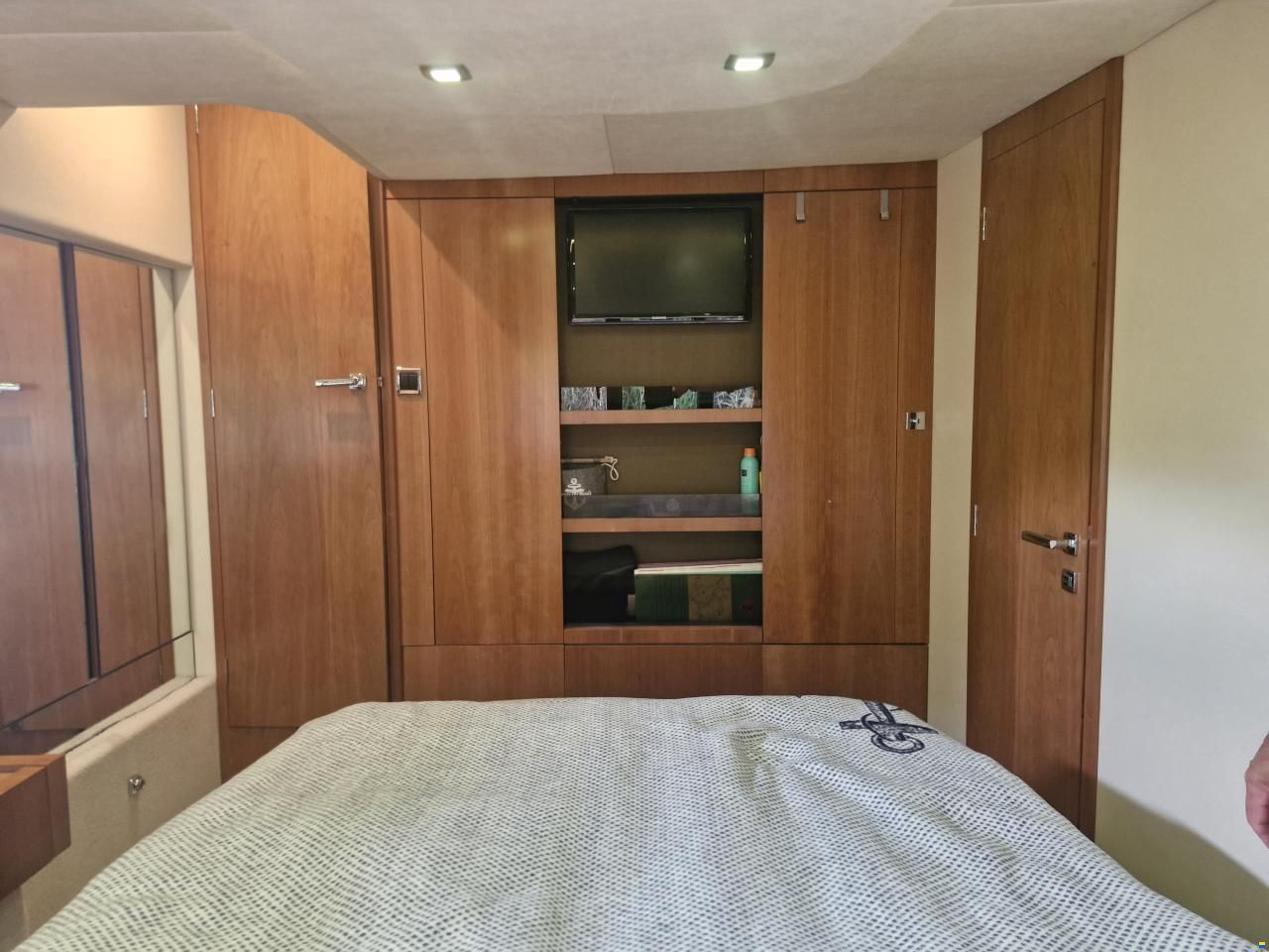 Broom 370