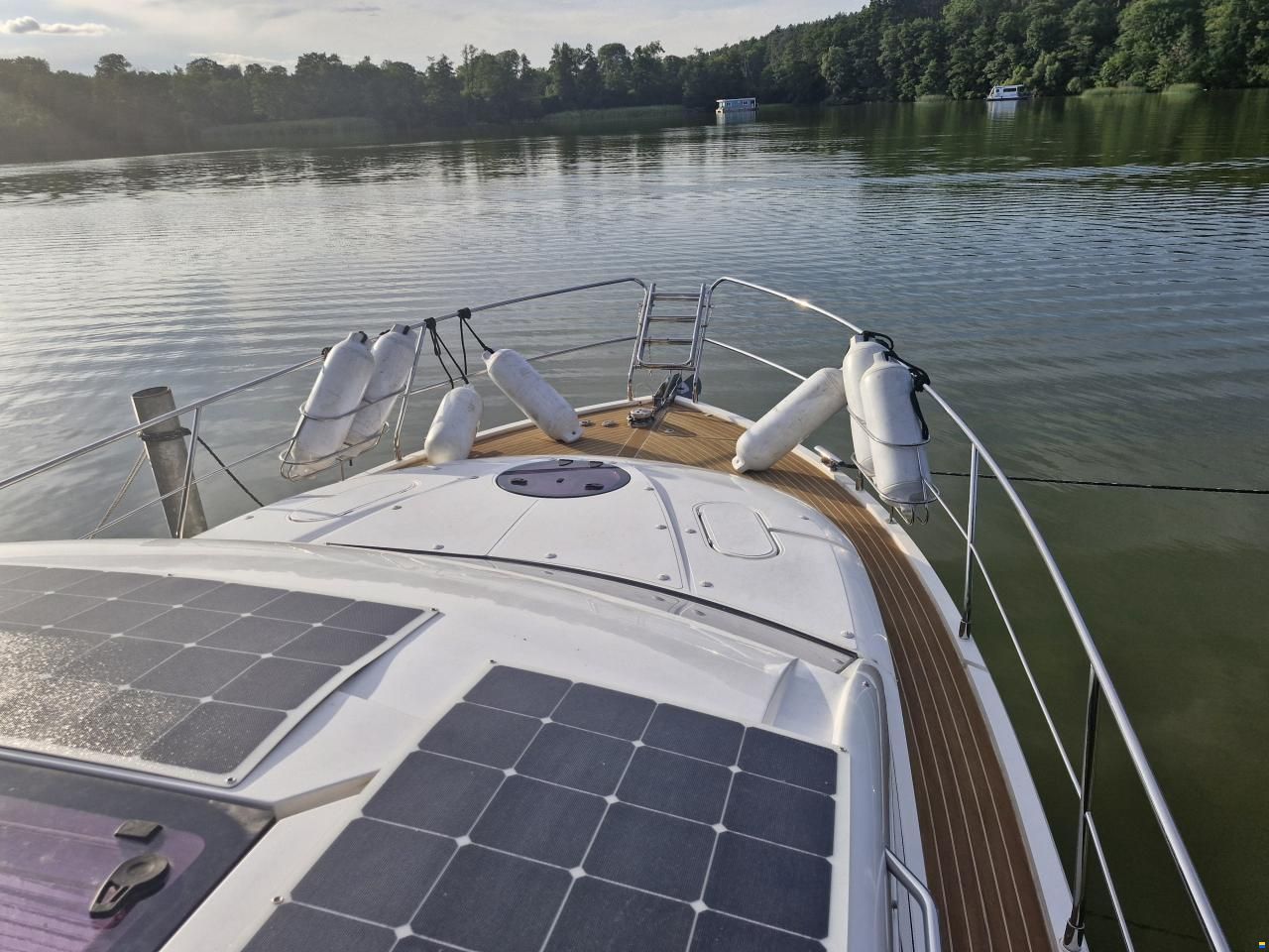 Broom 370