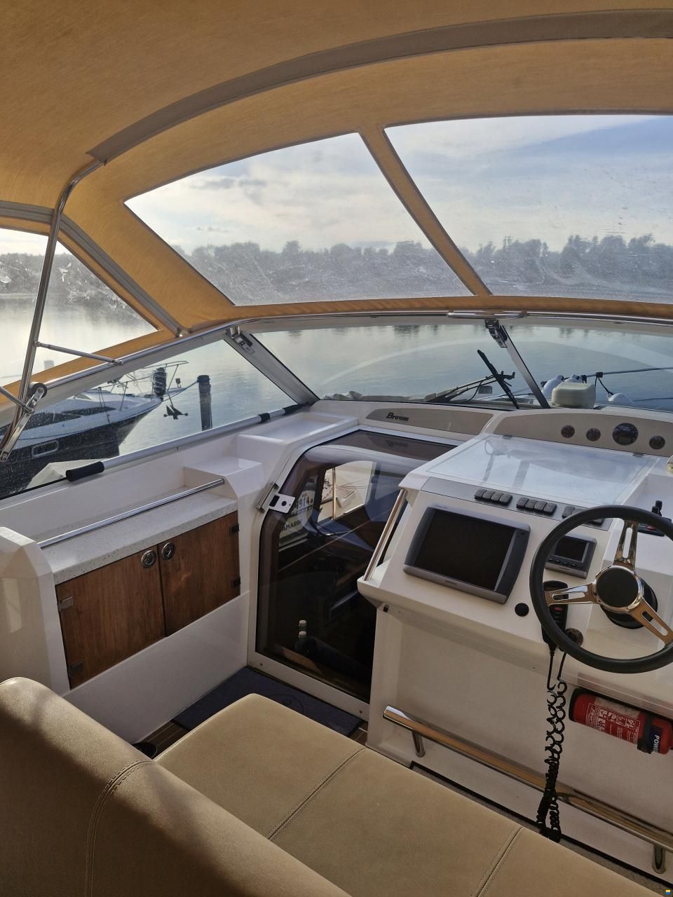 Broom 370