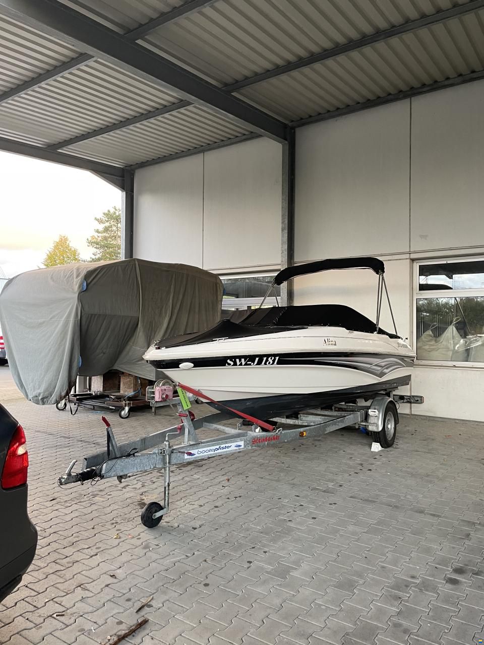 Larson 180 Sport Bowrider