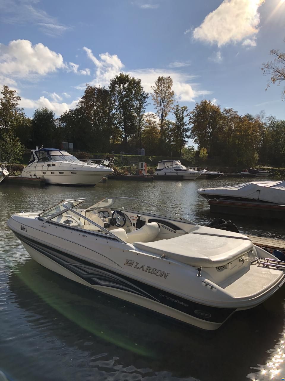 Larson 180 Sport Bowrider
