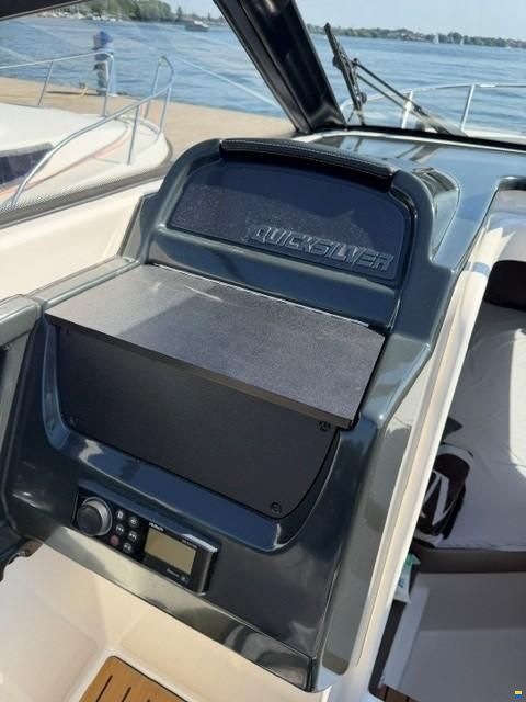 Quicksilver Activ 755 Cruiser