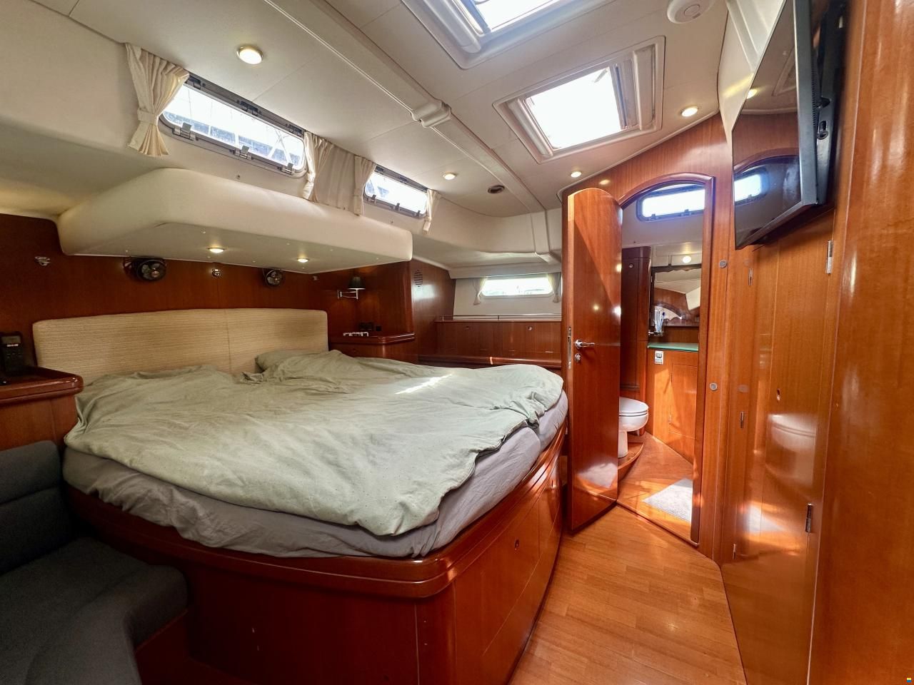 Beneteau 57