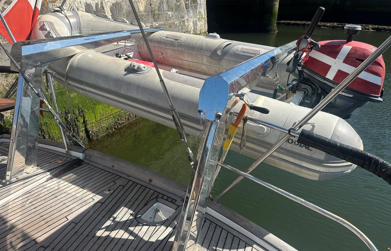 Beneteau 57