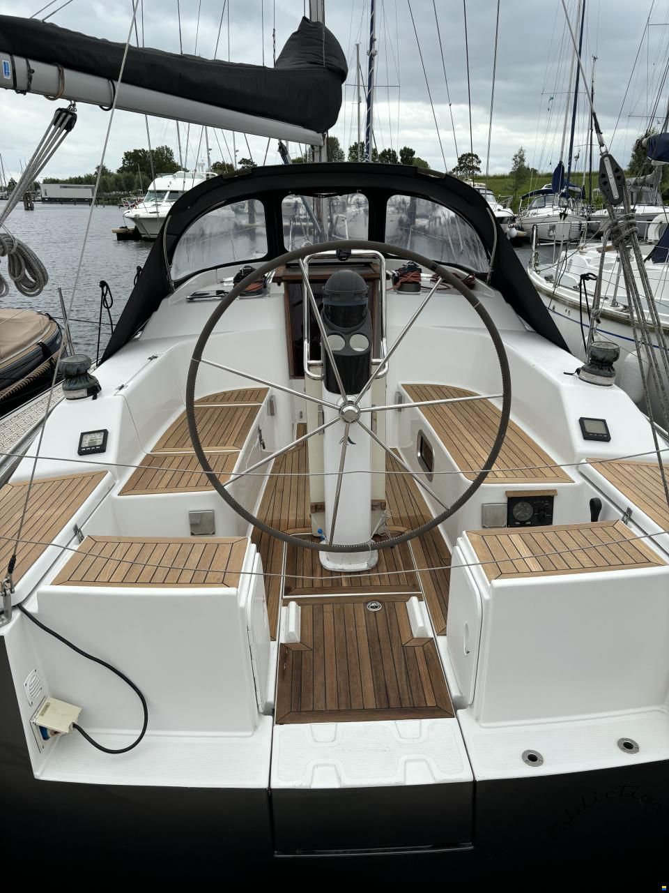 Hanse 320