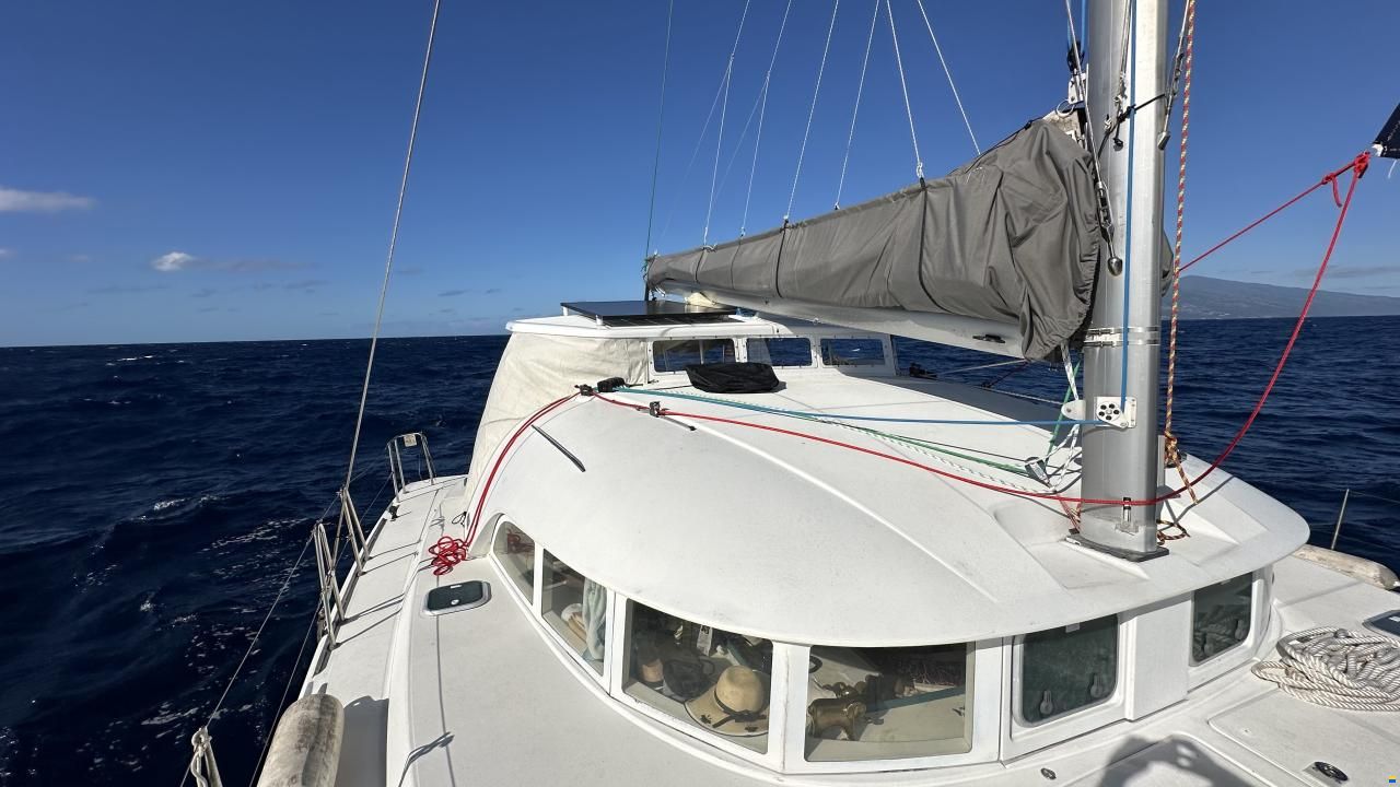 CNB Lagoon 380