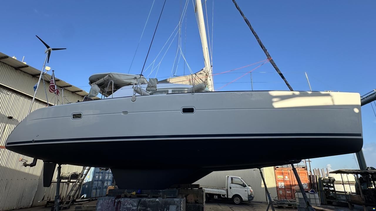 CNB Lagoon 380