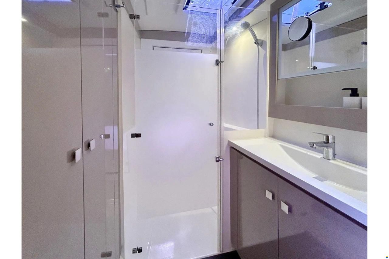 Fountaine Pajot Isla 40