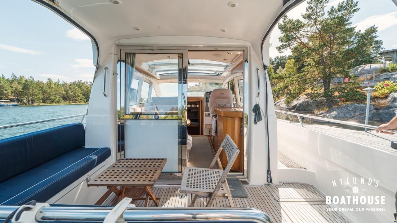Nimbus 365 Coupe