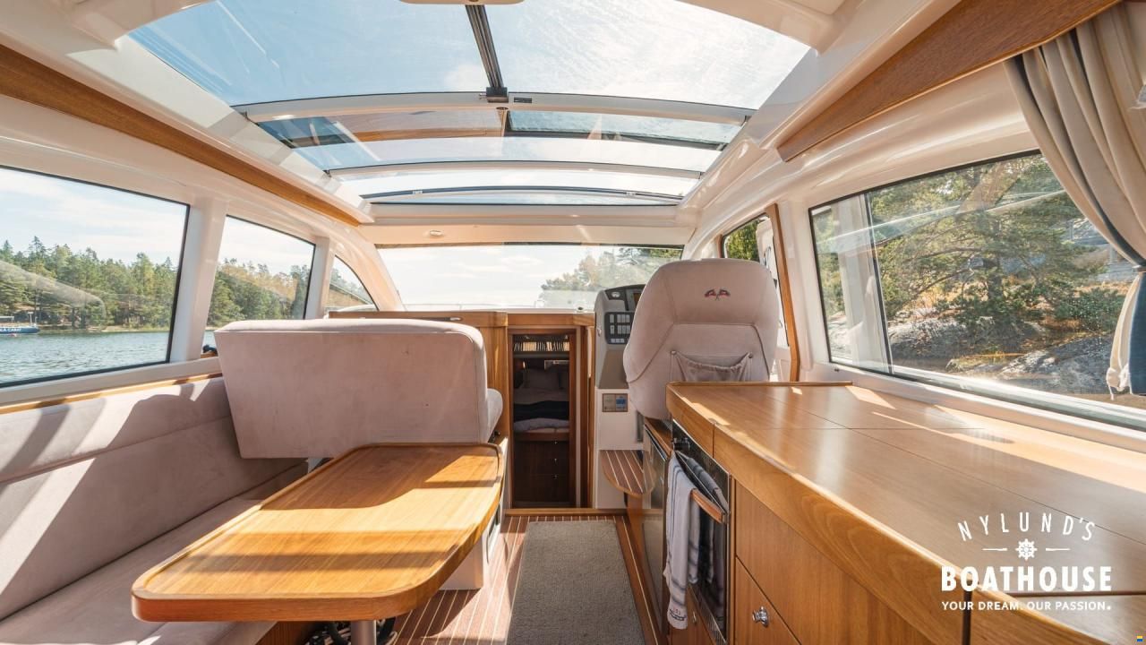 Nimbus 365 Coupe